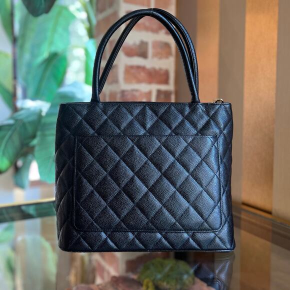 CHANEL Medallion Quilted Caviar Leather Tote Bag - Picture 3 of 14